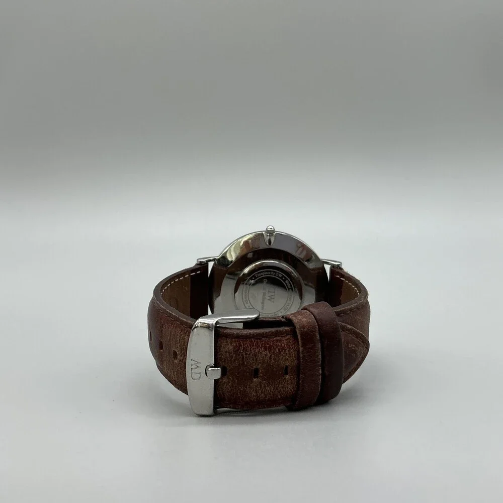 Daniel Wellington Mens Watch 41mm White Dial Brown Leather Strap New Battery